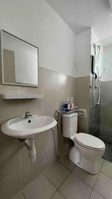 Apartment Klia Sepang Putrajaya 2 Rooms Homestay +Wifinetflix